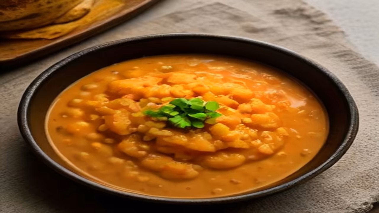 Aloo Ke Gutke and dog, dogeats.in Indian pet food safety