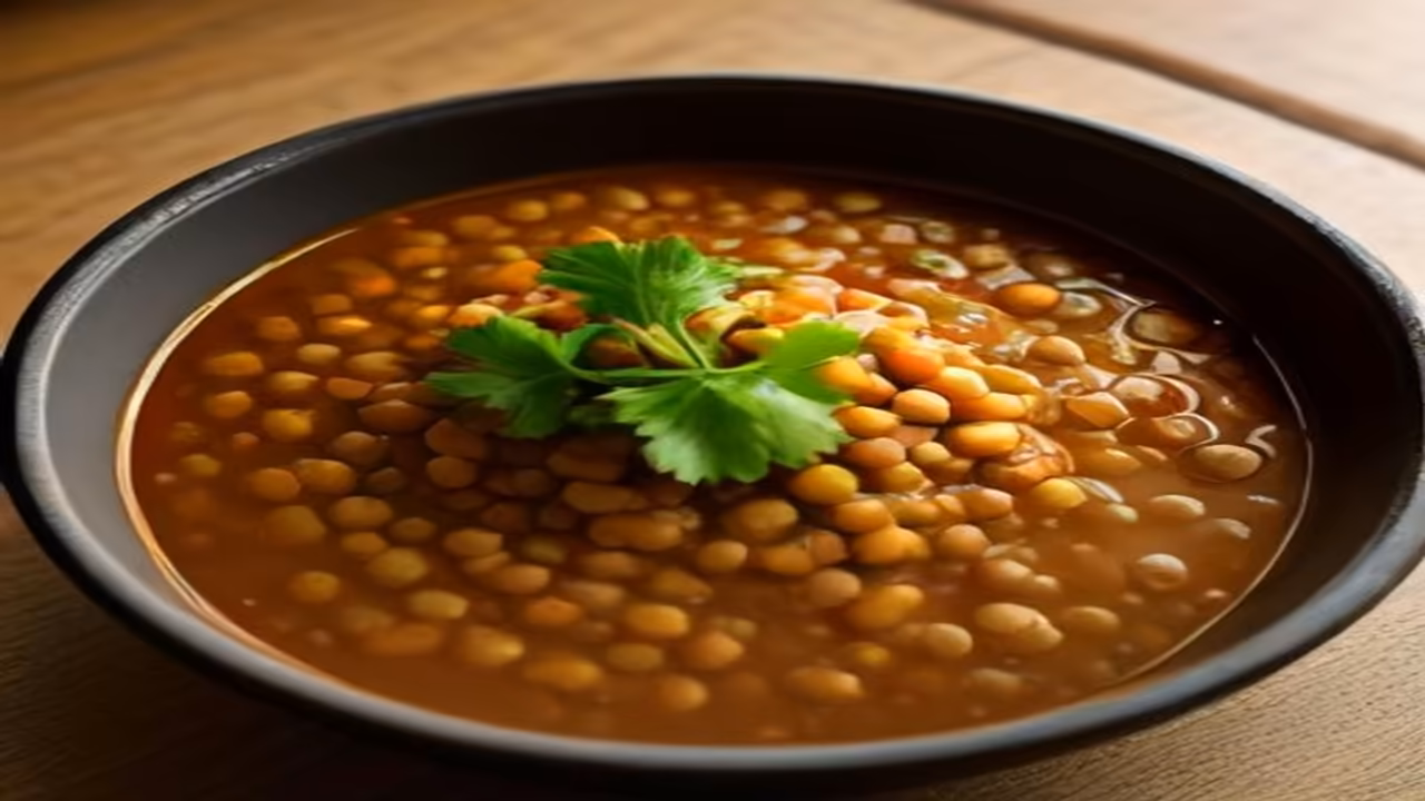 Dalma and dog, dogeats.in Indian pet food safety