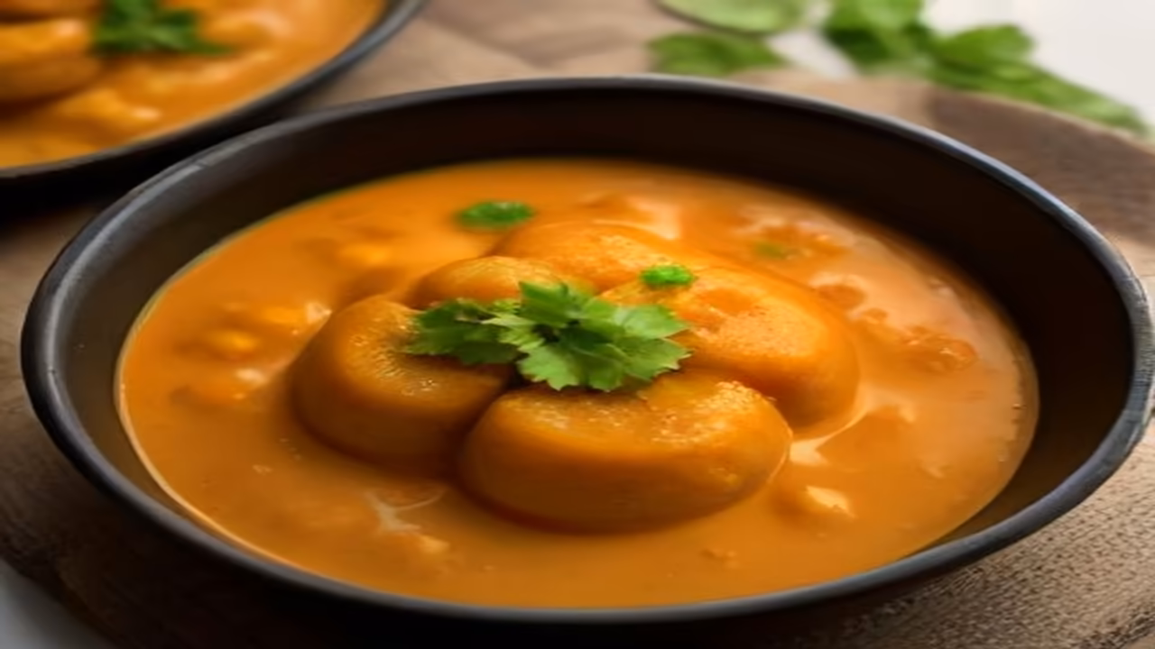 Dum Aloo and dog, dogeats.in Indian pet food safety