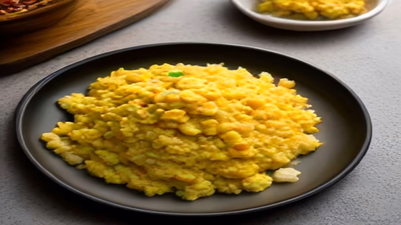 Egg Bhurji and dog, dogeats.in Indian pet food safety