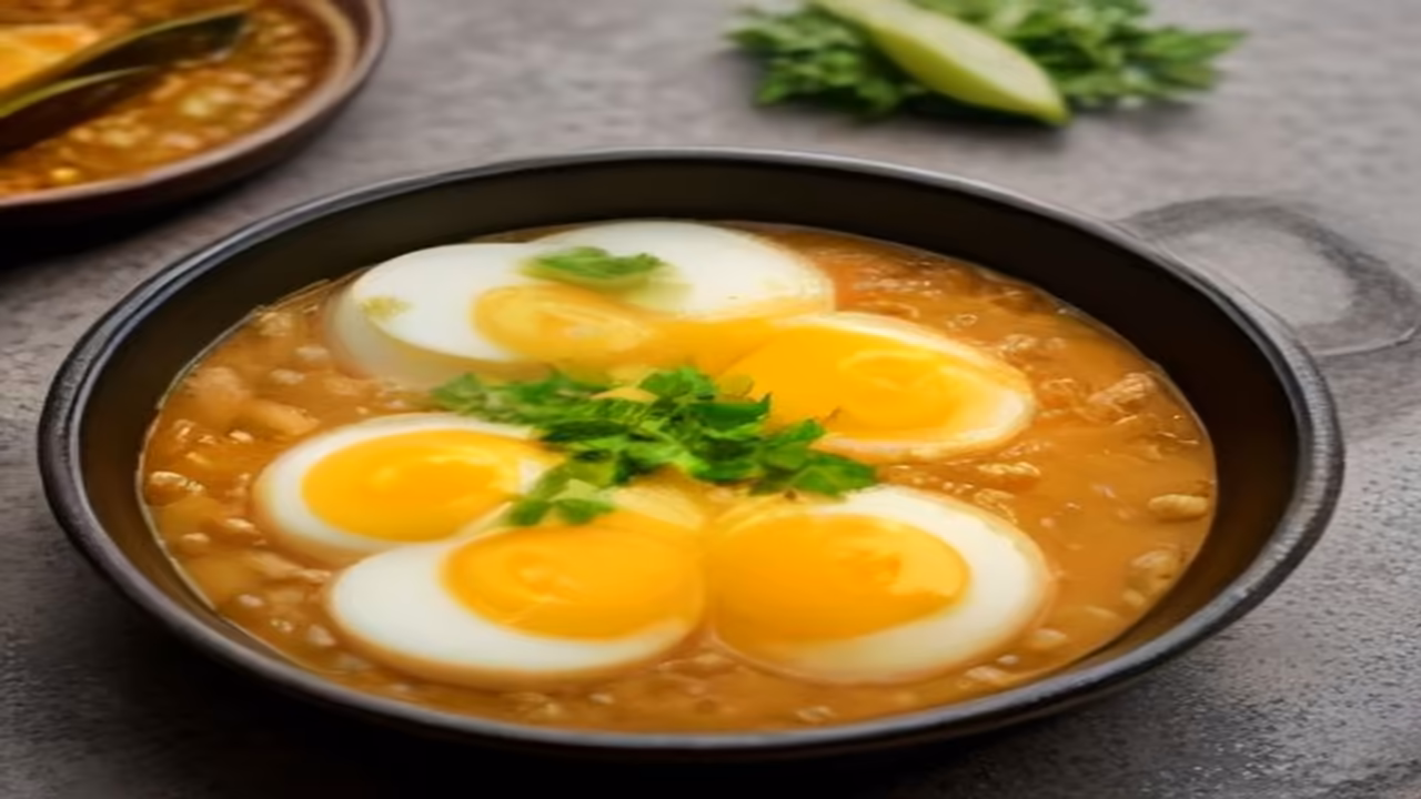 Egg Curry and dog, dogeats.in Indian pet food safety