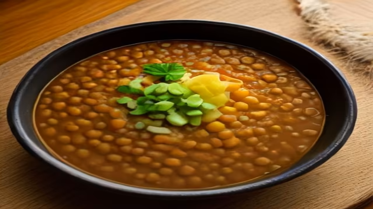 Hyderabadi Haleem and dog, dogeats.in Indian pet food safety