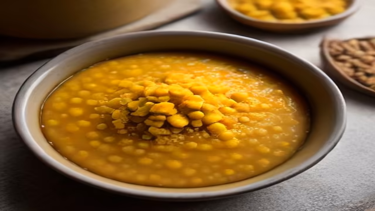 Moong Dal Halwa and dog, dogeats.in Indian pet food safety